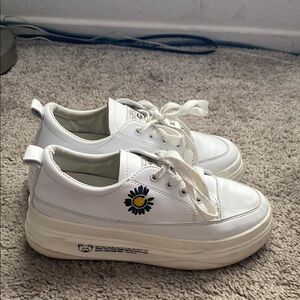White Sneakers with Daisy Embroidery